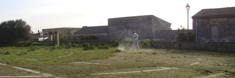 Tre, emme, service, fratelli, f.lli, mereu, antonello, franco, maurizio, impresa, azienda, società, ditta, edile, realizzazione, realizzazioni, costruzione, costruzioni, demolizione, demolizioni, ristrutturazione, ristrutturazioni, copertura, coperture, tetto, tetti, struttura, struttureveranda, verande, legno, bonifica, rimozione, smaltimento, amianto, manufatti, manufatto, contenente, mca, eternit, piano lavoro, lavori, servizio, servizi, noleggio, noleggi, piattaforma, piattaforme aerea, particolari, costruttivi, manutenzione, pulizia, grondaia, grondaie, abbattimento, piante, potatura, alberi, messa, sicurezza, intonaco, intonaci, tinteggiatura, pitture, pittura, esterna, interna, controsoffitti, cappotto, rivestimento, placcaggio, pietra, pietrame, locale, cemento armato, mattoni, laterizio, laterizi, muro, muratura, murature, fondazioni, pilastri, solaio, solai, latero, cemento, coibentazione, coibentazioni, impermeabilizzazione, impermeabilizzazioni, guaina, controsoffitti, controsoffitto, scale, scala, tegole, canale, gronda, pluviale, pluviali, soglia, davanzale, pavimentazione, rivestimento, infisso, porta, finestra, tracce, impianti, finiture, scavi, scavo, sbancamento, platea, immobile, immobili, edifici, edificio, casa, case, locale, locali, commerciale, industriale, civile, abitazione, abitazioni, alloggio, residenza, soggiorno, letto, cucina, disimpegno, condominio, palazzo, villa, villetta, schiera, casale, tetto, copertura, colonne, architravi, trave, travi, travicelli, perlina, manto, cordolo, cordoli, controcassa, massetto, chiavi, mano, servizio, tecnico, rete, materiale, materiali, laterizio, laterizi, blocchi, blocchetti, mattoni, mattone, tramezzo, tramezzi, cancelli, cancello, ferro, fornitura, posa, opera, computo, metrico, preventivo, preventivi, cottimo, corpo, carrelli, autocarro, camion, furgone, trasporto, scarico, getto, mezzo, mezzi, carpenteria, carpentiere, muratore, muratori, manovale, manovali, addetto, tecnico, geometra, perito, edile, tinteggiatore, tinteggiatori, intonacatrice, strumentazione, incarico, incarichi, elaborazione, elaborazioni, ente, pubblico, pubblici, privato, privati, professionalità, martello, pneumatico, lavorazione, urbanizzazione, urbanizzazioni, messa, sicurezza, cintura, cinture, psc, pos, pimus, documentazione, cantiere, box, verbale, verbali, recinzione, recinzioni, dpi, occhiali, guanti, scarpe, medico competente, rappresentante dei lavoratori, addetto, antincendio, evacuazione, pronto, soccorso, rischio, prevenzione, provincia, medio campidano, cagliari, oristano, comune, lunamatrona, pauli arbarei, villamar, furtei, segariu, sanluri, villanovafranca, mandas, villanovaforru, collinas, sardara, san gavino monreale, villacidro, guspini, serra manna, arbus, samassi, serrenti, villasor, nuraminis, guasila, ussaramanna, turri, las plassas, setzu, pabillonis, gonnostramatza, tuili, barimuni, gesturi, setzu, genuri, gonnosnò, baradili, baressa, simala, curcuris, ruinas, mogoro, mogorella, sini, senis, albagiara, escovedu, genoni, fasulla, ales, assolo, laconi, siris, pompu, pau, nureci, gonnoscodina, asuni, villa s’antanio, quartu, quartucciu, selargius, monastir, ussana, decimomannu, assemini, sestu, dolianova, samatzai, ortacesus, senorbì, selegas, san sperate,