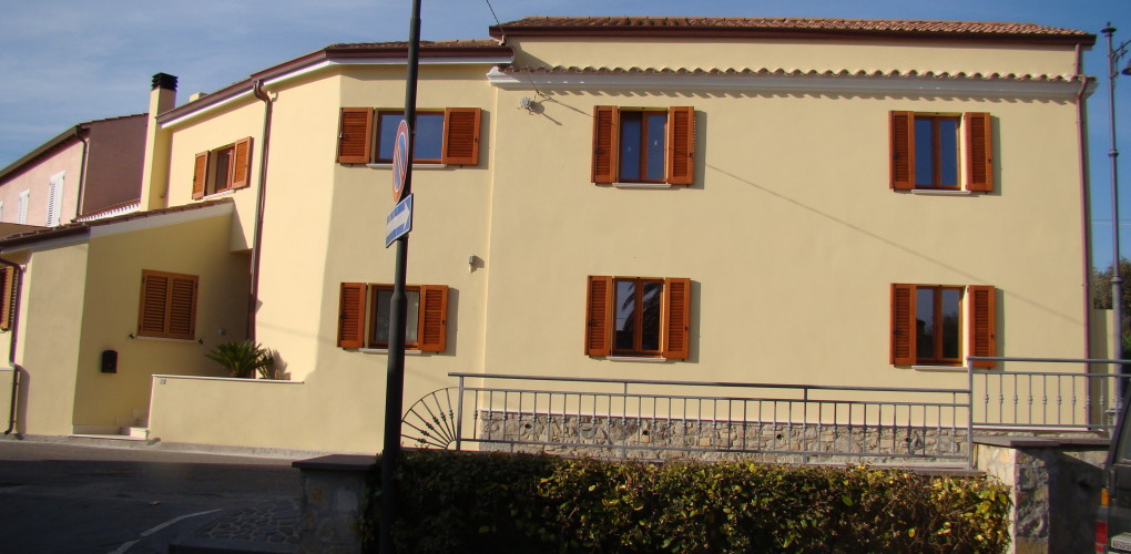tre, emme, service, fratelli, f.lli, mereu, antonello, franco, maurizio, impresa, azienda, società, ditta, edile, realizzazione, realizzazioni, costruzione, costruzioni, demolizione, demolizioni, ristrutturazione, ristrutturazioni, copertura, coperture, tetto, tetti, struttura, struttureveranda, verande, legno, bonifica, rimozione, smaltimento, amianto, manufatti, manufatto, contenente, mca, eternit, piano lavoro, lavori, servizio, servizi, noleggio, noleggi, piattaforma, piattaforme aerea, particolari, costruttivi, manutenzione, pulizia, grondaia, grondaie, abbattimento, piante, potatura, alberi, messa, sicurezza, intonaco, intonaci, tinteggiatura, pitture, pittura, esterna, interna, controsoffitti, cappotto, rivestimento, placcaggio, pietra, pietrame, locale, cemento armato, mattoni, laterizio, laterizi, muro, muratura, murature, fondazioni, pilastri, solaio, solai, latero, cemento, coibentazione, coibentazioni, impermeabilizzazione, impermeabilizzazioni, guaina, controsoffitti, controsoffitto, scale, scala