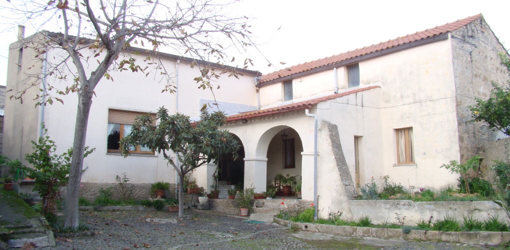 Tre, emme, service, fratelli, f.lli, mereu, antonello, franco, maurizio, impresa, azienda, società, ditta, edile, realizzazione, realizzazioni, costruzione, costruzioni, demolizione, demolizioni, ristrutturazione, ristrutturazioni, copertura, coperture, tetto, tetti, struttura, struttureveranda, verande, legno, bonifica, rimozione, smaltimento, amianto, manufatti, manufatto, contenente, mca, eternit, piano lavoro, lavori, servizio, servizi, noleggio, noleggi, piattaforma, piattaforme aerea, particolari, costruttivi, manutenzione, pulizia, grondaia, grondaie, abbattimento, piante, potatura, alberi, messa, sicurezza, intonaco, intonaci, tinteggiatura, pitture, pittura, esterna, interna, controsoffitti, cappotto, rivestimento, placcaggio, pietra, pietrame, locale, cemento armato, mattoni, laterizio, laterizi, muro, muratura, murature, fondazioni, pilastri, solaio, solai, latero, cemento, coibentazione, coibentazioni, impermeabilizzazione, impermeabilizzazioni, guaina, controsoffitti, controsoffitto, scale, scal