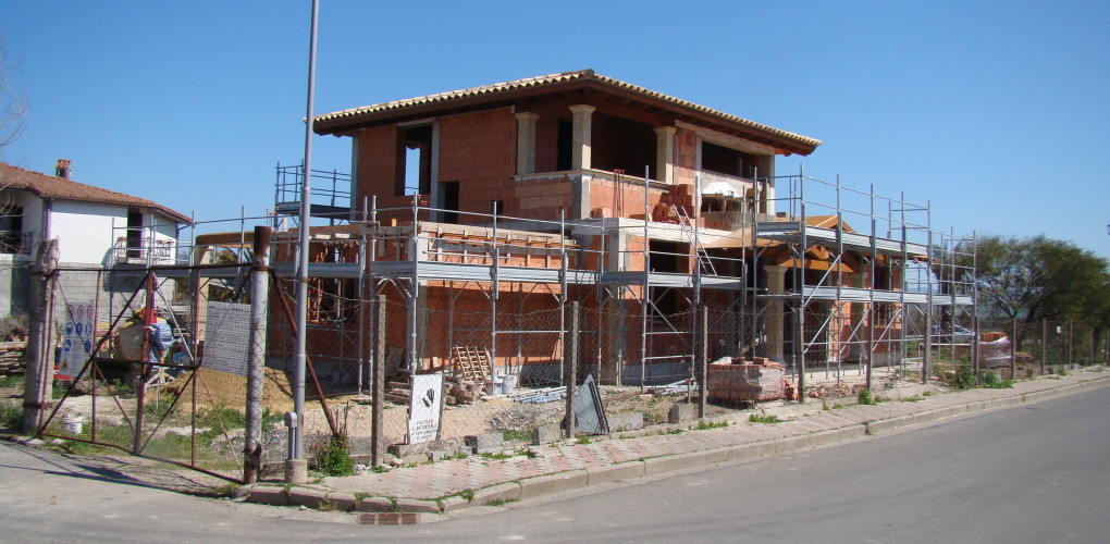 tre, emme, service, fratelli, f.lli, mereu, antonello, franco, maurizio, impresa, azienda, società, ditta, edile, realizzazione, realizzazioni, costruzione, costruzioni, demolizione, demolizioni, ristrutturazione, ristrutturazioni, copertura, coperture, tetto, tetti, struttura, struttureveranda, verande, legno, bonifica, rimozione, smaltimento, amianto, manufatti, manufatto, contenente, mca, eternit, piano lavoro, lavori, servizio, servizi, noleggio, noleggi, piattaforma, piattaforme aerea, particolari, costruttivi, manutenzione, pulizia, grondaia, grondaie, abbattimento, piante, potatura, alberi, messa, sicurezza, intonaco, intonaci, tinteggiatura, pitture, pittura, esterna, interna, controsoffitti, cappotto, rivestimento, placcaggio, pietra, pietrame, locale, cemento armato, mattoni, laterizio, laterizi, muro, muratura, murature, fondazioni, pilastri, solaio, solai, latero, cemento, coibentazione, coibentazioni, impermeabilizzazione, impermeabilizzazioni, guaina, controsoffitti, controsoffitto, scale, scala