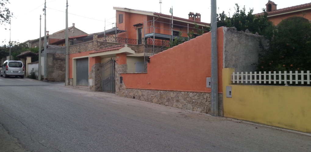 tre, emme, service, fratelli, f.lli, mereu, antonello, franco, maurizio, impresa, azienda, società, ditta, edile, realizzazione, realizzazioni, costruzione, costruzioni, demolizione, demolizioni, ristrutturazione, ristrutturazioni, copertura, coperture, tetto, tetti, struttura, struttureveranda, verande, legno, bonifica, rimozione, smaltimento, amianto, manufatti, manufatto, contenente, mca, eternit, piano lavoro, lavori, servizio, servizi, noleggio, noleggi, piattaforma, piattaforme aerea, particolari, costruttivi, manutenzione, pulizia, grondaia, grondaie, abbattimento, piante, potatura, alberi, messa, sicurezza, intonaco, intonaci, tinteggiatura, pitture, pittura, esterna, interna, controsoffitti, cappotto, rivestimento, placcaggio, pietra, pietrame, locale, cemento armato, mattoni, laterizio, laterizi, muro, muratura, murature, fondazioni, pilastri, solaio, solai, latero, cemento, coibentazione, coibentazioni, impermeabilizzazione, impermeabilizzazioni, guaina, controsoffitti, controsoffitto, scale, scala, tegole, canale, gronda, pluviale, pluviali, soglia, davanzale, pavimentazione, rivestimento, infisso, porta, finestra, tracce, impianti, finiture, scavi, scavo, sbancamento, platea, immobile, immobili, edifici, edificio, casa, case, locale, locali, commerciale, industriale, civile, abitazione, abitazioni, alloggio, residenza, soggiorno, letto, cucina, disimpegno, condominio, palazzo, villa, villetta, schiera, casale, tetto, copertura, colonne, architravi, trave, travi, travicelli, perlina, manto, cordolo, cordoli, controcassa, massetto, chiavi, mano, servizio, tecnico, rete, materiale, materiali, laterizio, laterizi, blocchi, blocchetti, mattoni, mattone, tramezzo, tramezzi, cancelli, cancello, ferro, fornitura, posa, opera, computo, metrico, preventivo, preventivi, cottimo, corpo, carrelli, autocarro, camion, furgone, trasporto, scarico, getto, mezzo, mezzi, carpenteria, carpentiere, muratore, muratori, manovale, manovali, addetto, tecnico, geometra, perito, edile, tinteggiatore, tinteggiatori, intonacatrice, strumentazione, incarico, incarichi, elaborazione, elaborazioni, ente, pubblico, pubblici, privato, privati, professionalità, martello, pneumatico, lavorazione, urbanizzazione, urbanizzazioni, messa, sicurezza, cintura, cinture, psc, pos, pimus, documentazione, cantiere, box, verbale, verbali, recinzione, recinzioni, dpi, occhiali, guanti, scarpe, medico competente, rappresentante dei lavoratori, addetto, antincendio, evacuazione, pronto, soccorso, rischio, prevenzione, provincia, medio campidano, cagliari, oristano, comune, lunamatrona, pauli arbarei, villamar, furtei, segariu, sanluri, villanovafranca, mandas, villanovaforru, collinas, sardara, san gavino monreale, villacidro, guspini, serra manna, arbus, samassi, serrenti, villasor, nuraminis, guasila, ussaramanna, turri, las plassas, setzu, pabillonis, gonnostramatza, tuili, barimuni, gesturi, setzu, genuri, gonnosnò, baradili, baressa, simala, curcuris, ruinas, mogoro, mogorella, sini, senis, albagiara, escovedu, genoni, fasulla, ales, assolo, laconi, siris, pompu, pau, nureci, gonnoscodina, asuni, villa s’antanio, quartu, quartucciu, selargius, monastir, ussana, decimomannu, assemini, sestu, dolianova, samatzai, ortacesus, senorbì, selegas, san sperate,