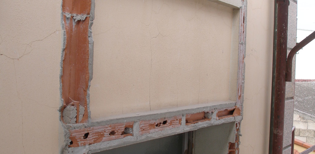 tre, emme, service, fratelli, f.lli, mereu, antonello, franco, maurizio, impresa, azienda, società, ditta, edile, realizzazione, realizzazioni, costruzione, costruzioni, demolizione, demolizioni, ristrutturazione, ristrutturazioni, copertura, coperture, tetto, tetti, struttura, struttureveranda, verande, legno, bonifica, rimozione, smaltimento, amianto, manufatti, manufatto, contenente, mca, eternit, piano lavoro, lavori, servizio, servizi, noleggio, noleggi, piattaforma, piattaforme aerea, particolari, costruttivi, manutenzione, pulizia, grondaia, grondaie, abbattimento, piante, potatura, alberi, messa, sicurezza, intonaco, intonaci, tinteggiatura, pitture, pittura, esterna, interna, controsoffitti, cappotto, rivestimento, placcaggio, pietra, pietrame, locale, cemento armato, mattoni, laterizio, laterizi, muro, muratura, murature, fondazioni, pilastri, solaio, solai, latero, cemento, coibentazione, coibentazioni, impermeabilizzazione, impermeabilizzazioni, guaina, controsoffitti, controsoffitto, scale, scala