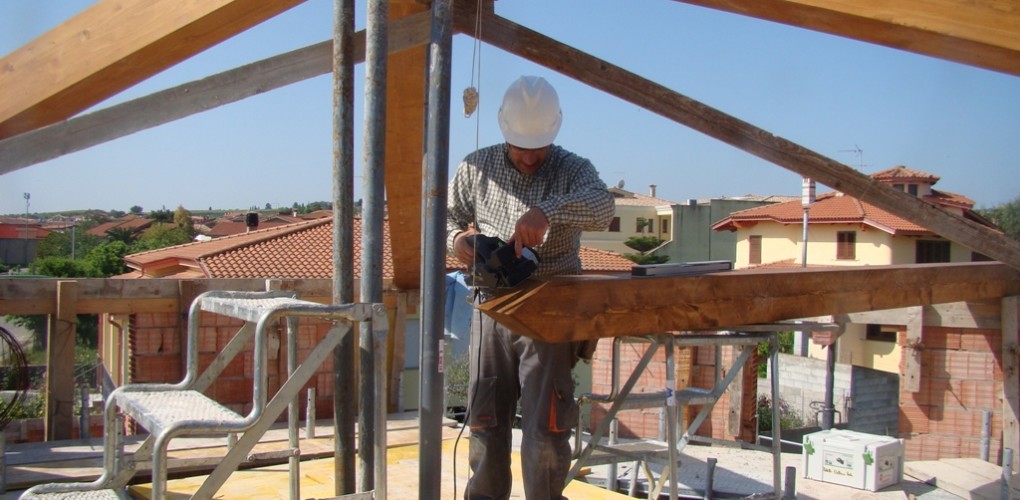 tre, emme, service, fratelli, f.lli, mereu, antonello, franco, maurizio, impresa, azienda, società, ditta, edile, realizzazione, realizzazioni, costruzione, costruzioni, demolizione, demolizioni, ristrutturazione, ristrutturazioni, copertura, coperture, tetto, tetti, struttura, struttureveranda, verande, legno, bonifica, rimozione, smaltimento, amianto, manufatti, manufatto, contenente, mca, eternit, piano lavoro, lavori, servizio, servizi, noleggio, noleggi, piattaforma, piattaforme aerea, particolari, costruttivi, manutenzione, pulizia, grondaia, grondaie, abbattimento, piante, potatura, alberi, messa, sicurezza, intonaco, intonaci, tinteggiatura, pitture, pittura, esterna, interna, controsoffitti, cappotto, rivestimento, placcaggio, pietra, pietrame, locale, cemento armato, mattoni, laterizio, laterizi, muro, muratura, murature, fondazioni, pilastri, solaio, solai, latero, cemento, coibentazione, coibentazioni, impermeabilizzazione, impermeabilizzazioni, guaina, controsoffitti, controsoffitto, scale, scala, tegole, canale, gronda, pluviale, pluviali, soglia, davanzale, pavimentazione, rivestimento, infisso, porta, finestra, tracce, impianti, finiture, scavi, scavo, sbancamento, platea, immobile, immobili, edifici, edificio, casa, case, locale, locali, commerciale, industriale, civile, abitazione, abitazioni, alloggio, residenza, soggiorno, letto, cucina, disimpegno, condominio, palazzo, villa, villetta, schiera, casale, tetto, copertura, colonne, architravi, trave, travi, travicelli, perlina, manto, cordolo, cordoli, controcassa, massetto, chiavi, mano, servizio, tecnico, rete, materiale, materiali, laterizio, laterizi, blocchi, blocchetti, mattoni, mattone, tramezzo, tramezzi, cancelli, cancello, ferro, fornitura, posa, opera, computo, metrico, preventivo, preventivi, cottimo, corpo, carrelli, autocarro, camion, furgone, trasporto, scarico, getto, mezzo, mezzi, carpenteria, carpentiere, muratore, muratori, manovale, manovali, addetto, tecnico, geometra, perito, edile, tinteggiatore, tinteggiatori, intonacatrice, strumentazione, incarico, incarichi, elaborazione, elaborazioni, ente, pubblico, pubblici, privato, privati, professionalità, martello, pneumatico, lavorazione, urbanizzazione, urbanizzazioni, messa, sicurezza, cintura, cinture, psc, pos, pimus, documentazione, cantiere, box, verbale, verbali, recinzione, recinzioni, dpi, occhiali, guanti, scarpe, medico competente, rappresentante dei lavoratori, addetto, antincendio, evacuazione, pronto, soccorso, rischio, prevenzione, provincia, medio campidano, cagliari, oristano, comune, lunamatrona, pauli arbarei, villamar, furtei, segariu, sanluri, villanovafranca, mandas, villanovaforru, collinas, sardara, san gavino monreale, villacidro, guspini, serra manna, arbus, samassi, serrenti, villasor, nuraminis, guasila, ussaramanna, turri, las plassas, setzu, pabillonis, gonnostramatza, tuili, barimuni, gesturi, setzu, genuri, gonnosnò, baradili, baressa, simala, curcuris, ruinas, mogoro, mogorella, sini, senis, albagiara, escovedu, genoni, fasulla, ales, assolo, laconi, siris, pompu, pau, nureci, gonnoscodina, asuni, villa s’antanio, quartu, quartucciu, selargius, monastir, ussana, decimomannu, assemini, sestu, dolianova, samatzai, ortacesus, senorbì, selegas, san sperate,